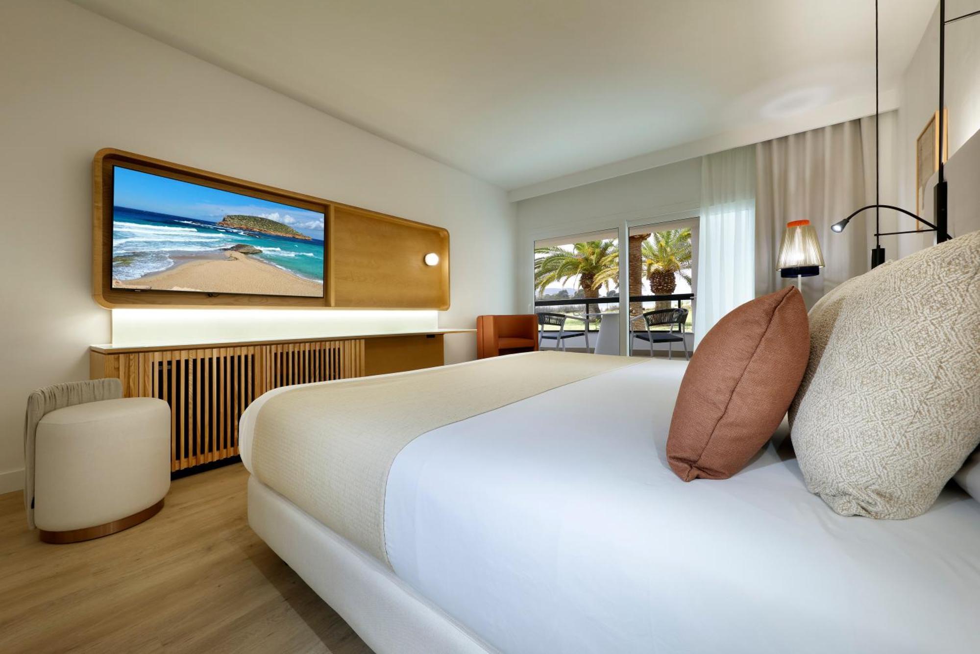 Grand Palladium White Island Resort & Spa Playa d'en Bossa Bagian luar foto